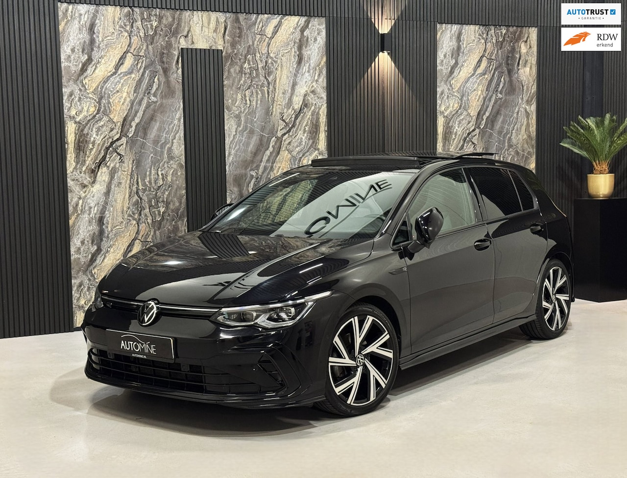Volkswagen Golf - 1.5 eTSI 3x R-Line|PANORAMA|IQ LIGHTS|BLINDSPOT|BOMVOL - AutoWereld.nl