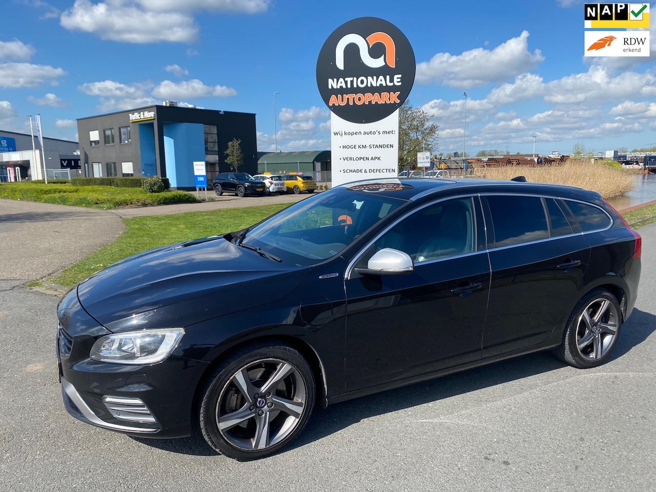 Volvo V60 - | 2015 | 2.4 D6 Twin Engine R-Design | Automaat | Top Auto - AutoWereld.nl