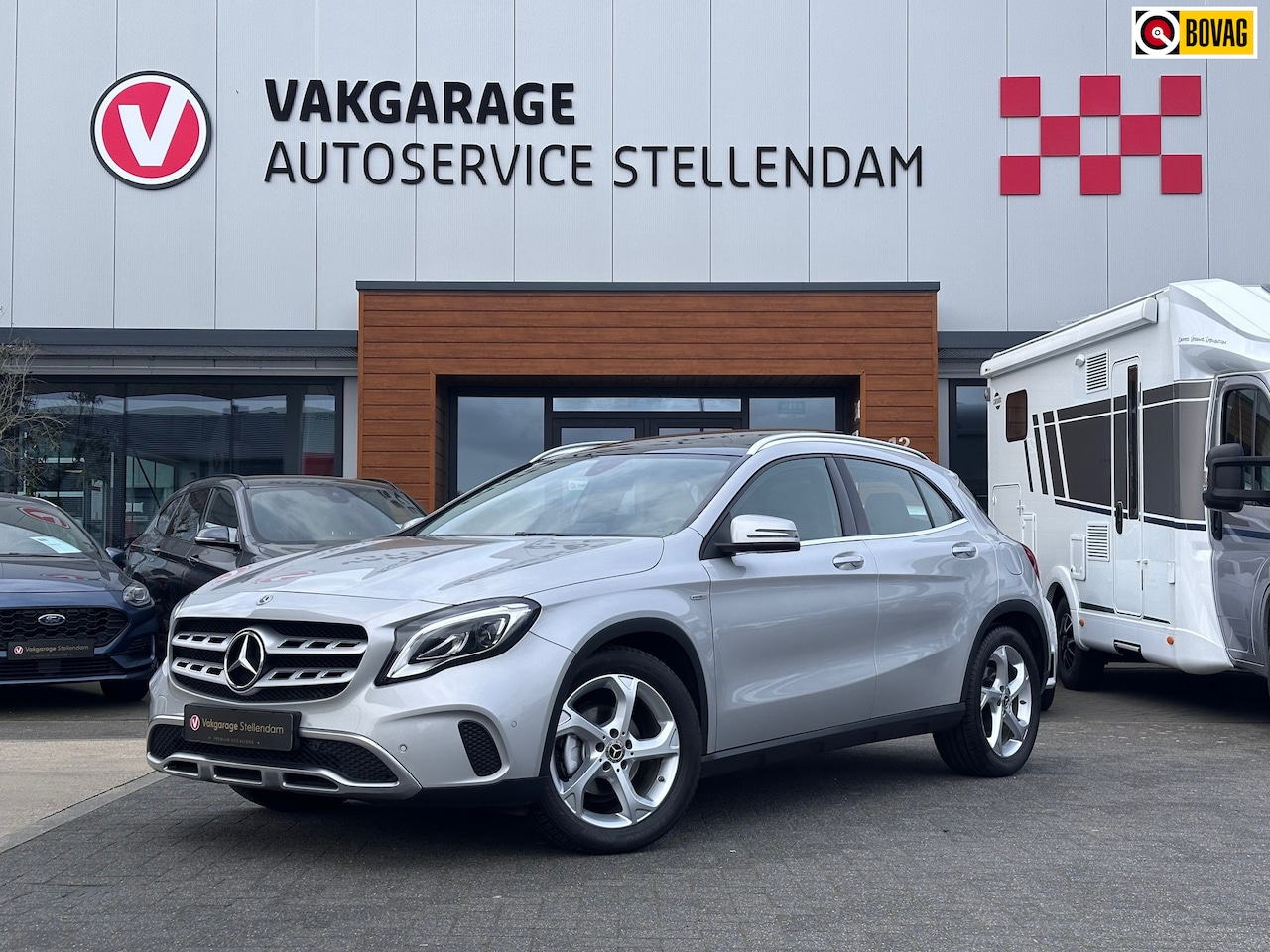 Mercedes-Benz GLA-Klasse - 180 Business Solution AMG|Panoramadak|Stoelverw|Camera|Cruise Control - AutoWereld.nl