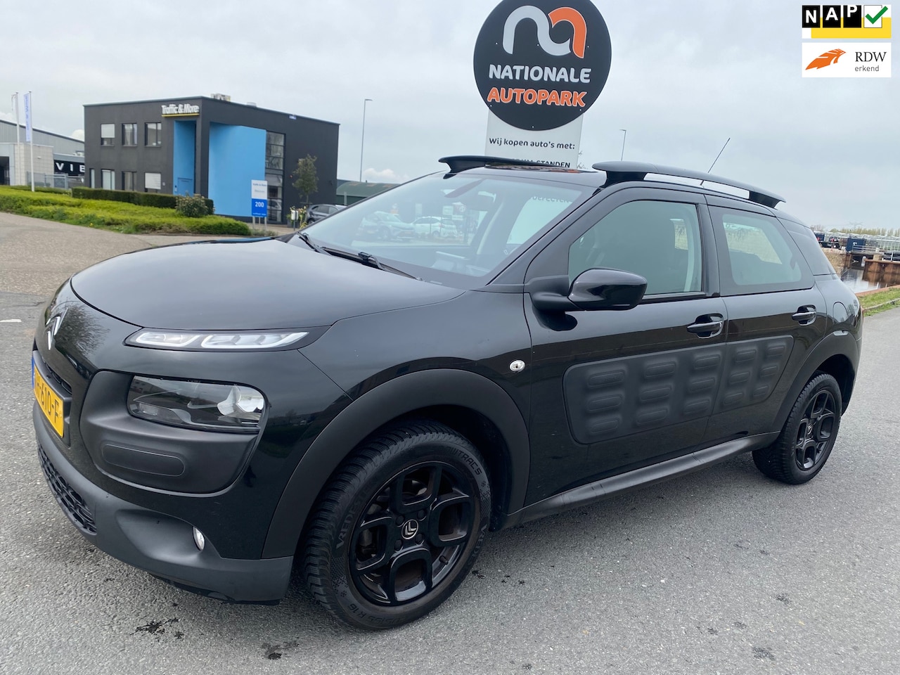 Citroën C4 Cactus - | 2017 | 1.2 PureTech Business | Top Auto | APK - AutoWereld.nl