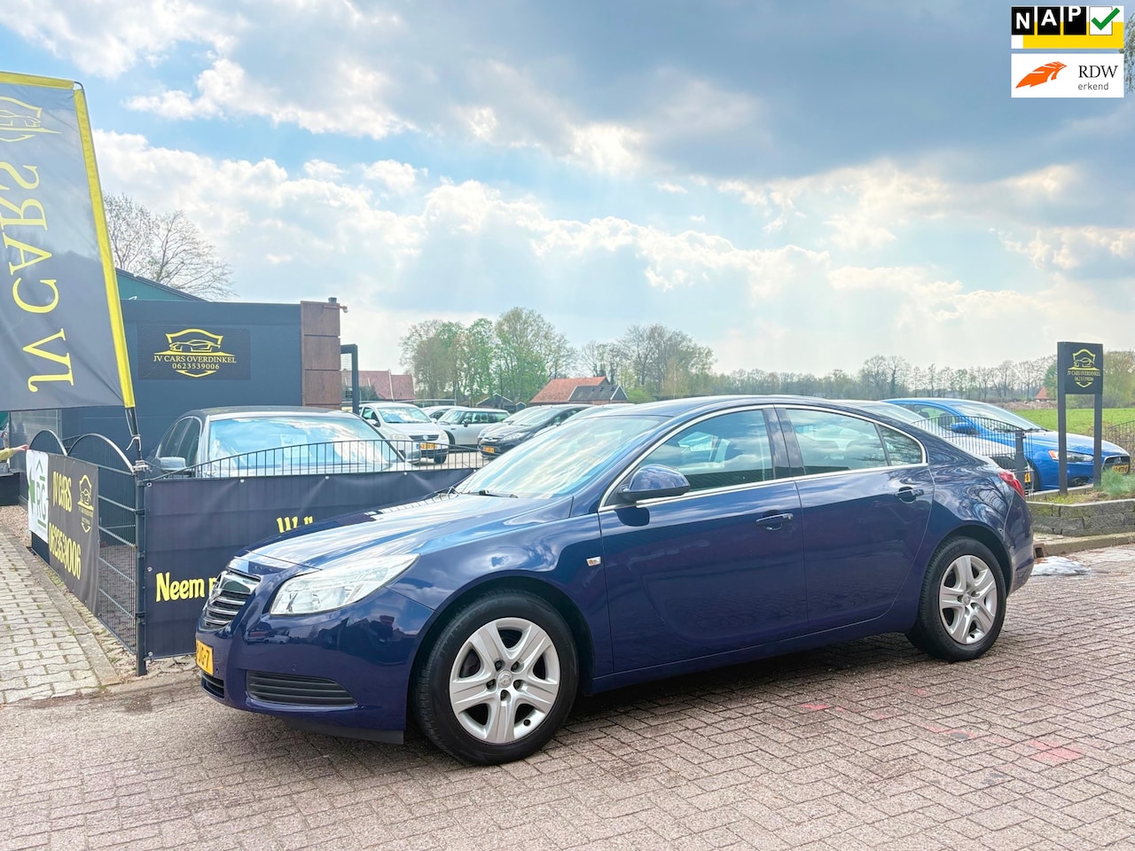 Opel Insignia - 1.8 Edition. AIRCO,CRUISE,PDC,6BAK,MULTIMEDIA ,TREKHAAK,SPORTVELGEN,MET APK - AutoWereld.nl