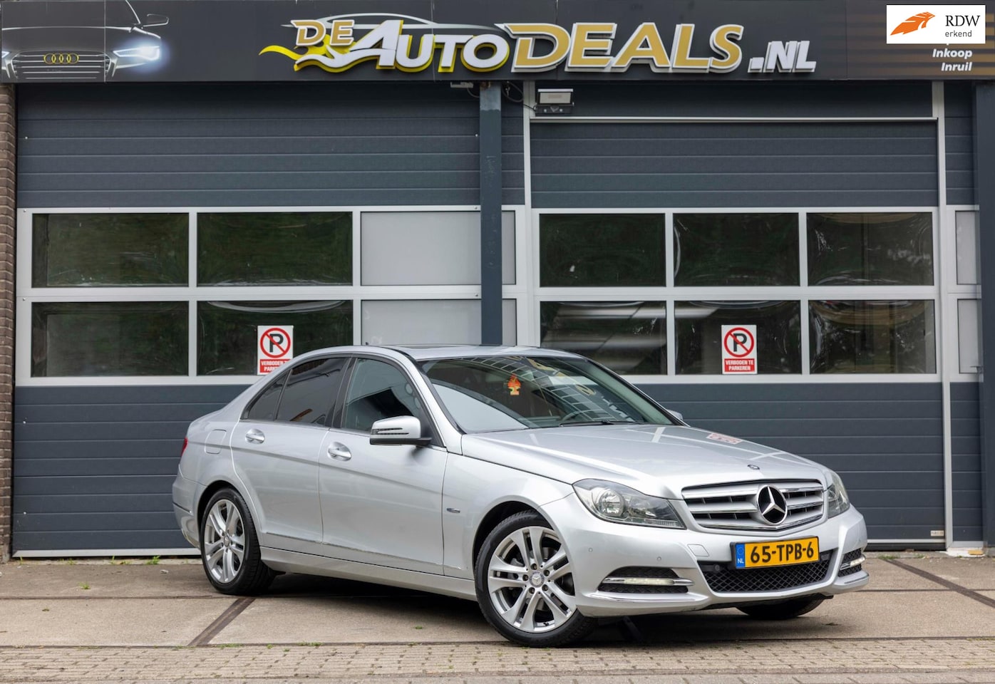 Mercedes-Benz C-klasse - 180 Avantgarde PANO|CLIMA| MOTOR PROBLEM!! - AutoWereld.nl