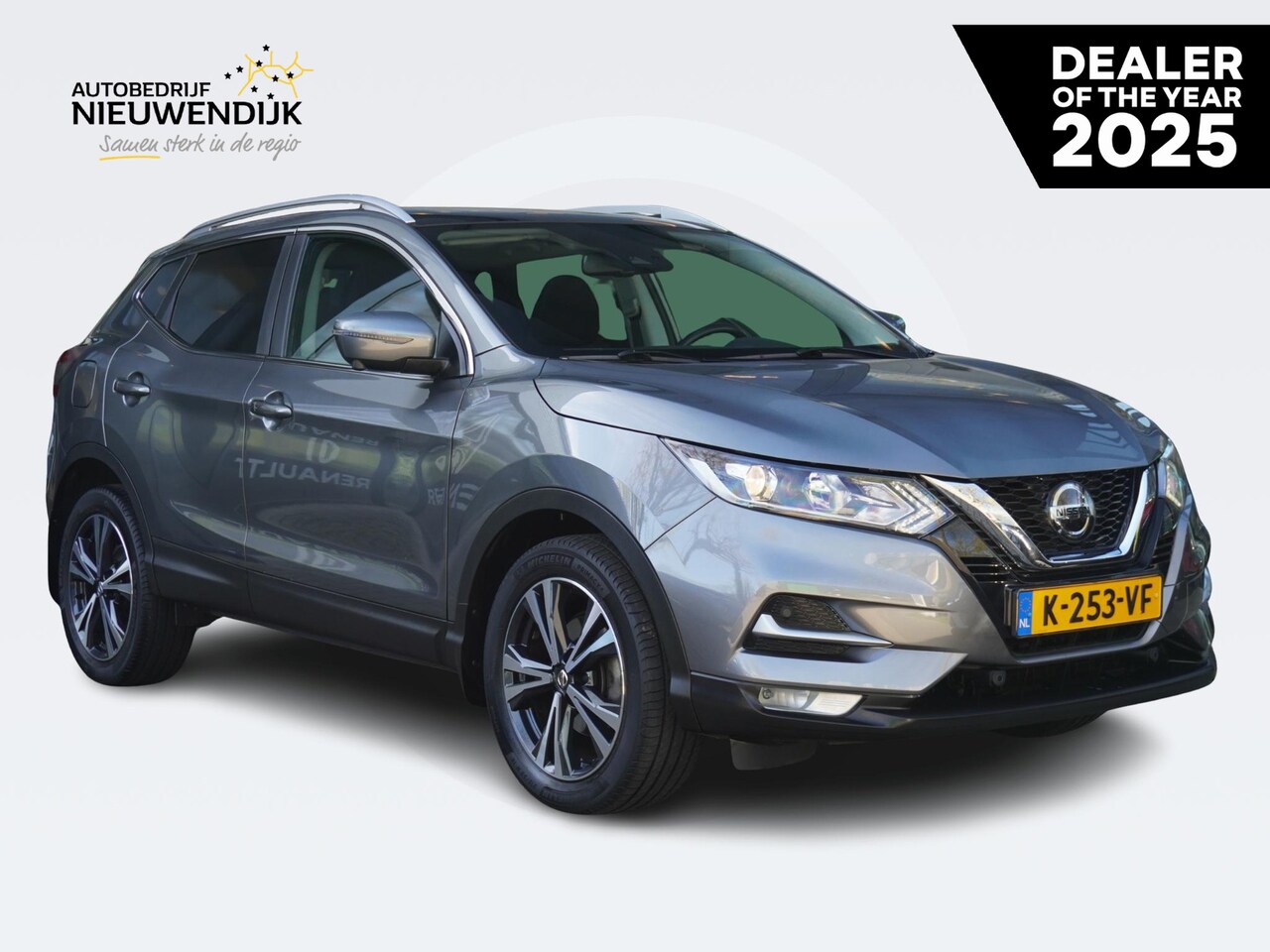Nissan Qashqai - 1.3 160 DIG-T Design Edition AUTOMAAT / DEALER OND. / TREKHAAK / PANO / NAVI / PDC 360 / C - AutoWereld.nl