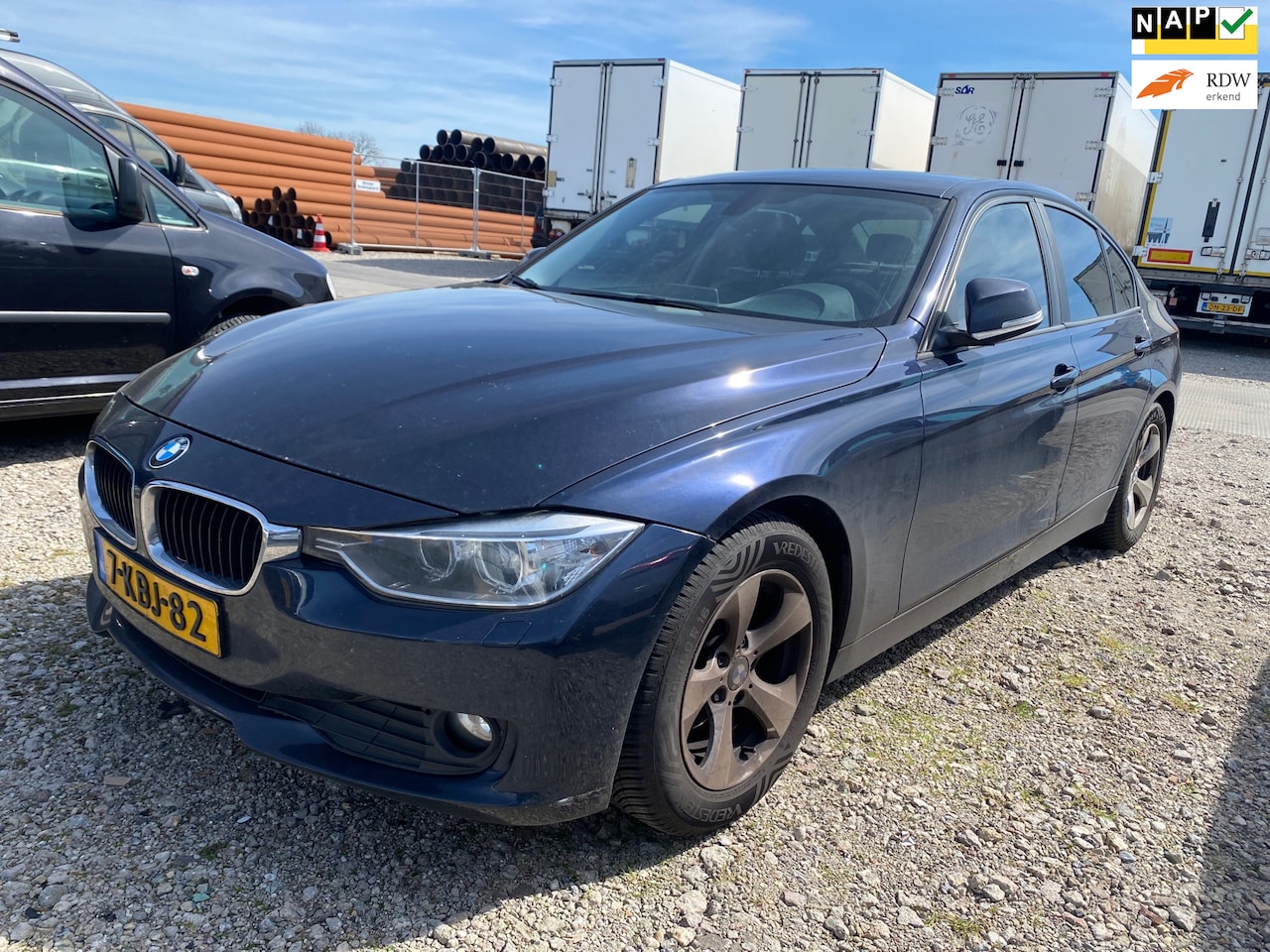 BMW 3-serie - 2013 320d EfficientDynamics Upgrade Edition | Automaat | APK - AutoWereld.nl