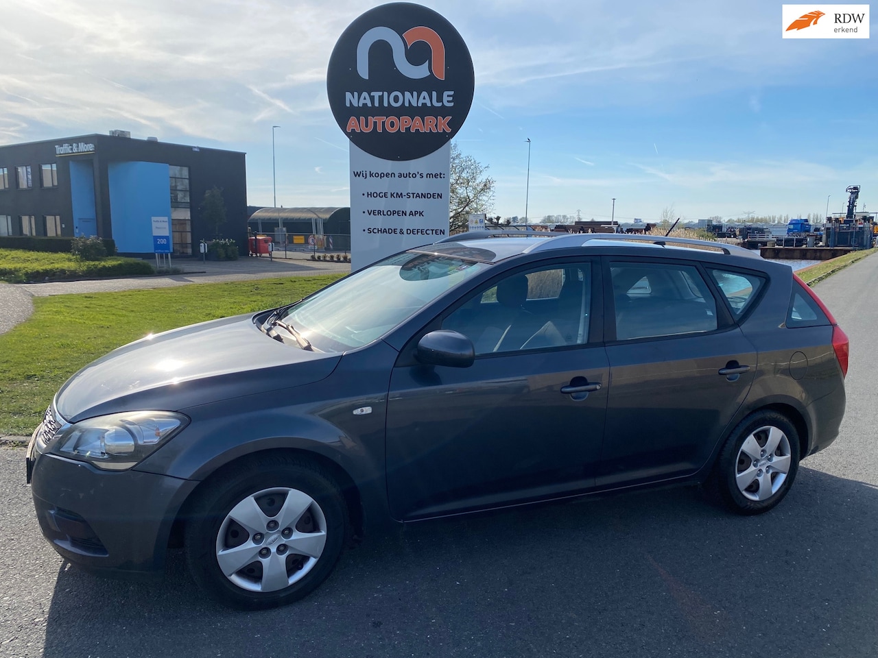 Kia Cee'd - | 2010 | | Export en Handel 1.4 CVVT X-pect - AutoWereld.nl