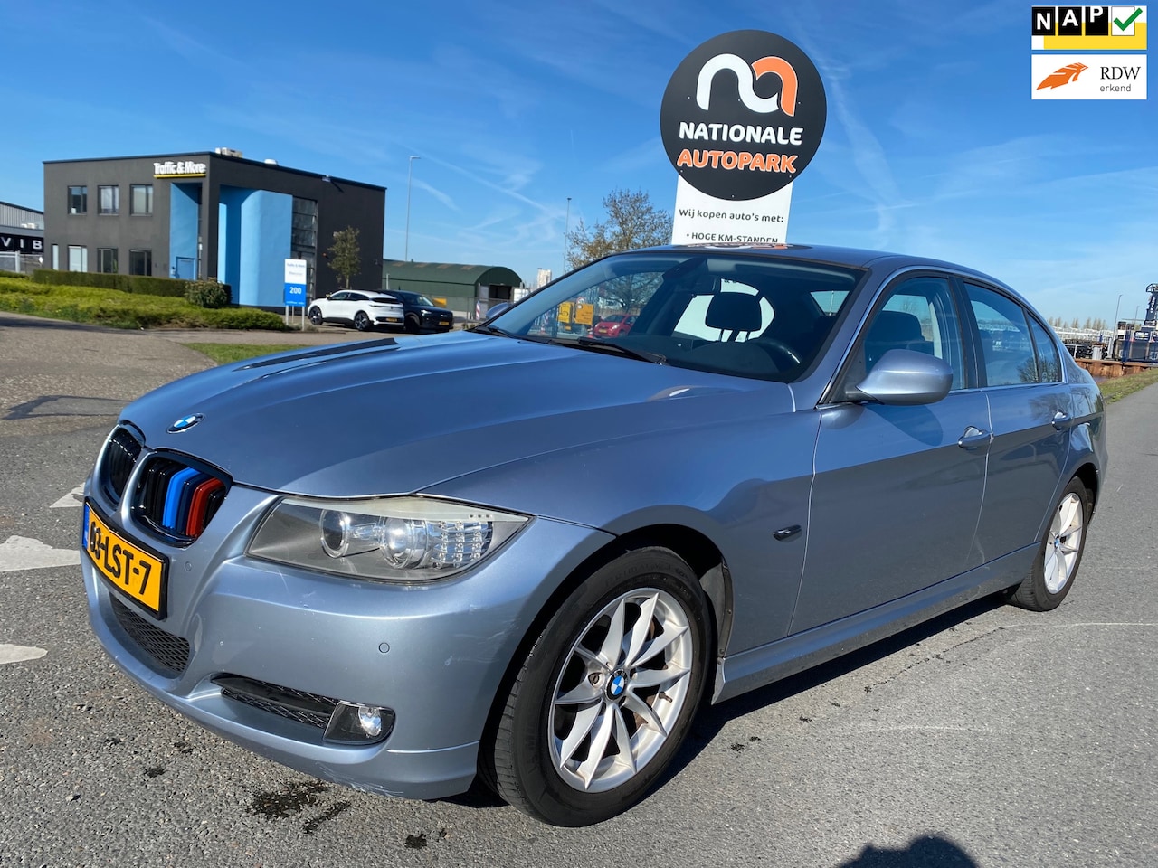 BMW 3-serie - | 2010 | 320i Business Line | Automaat | Export en Handel - AutoWereld.nl