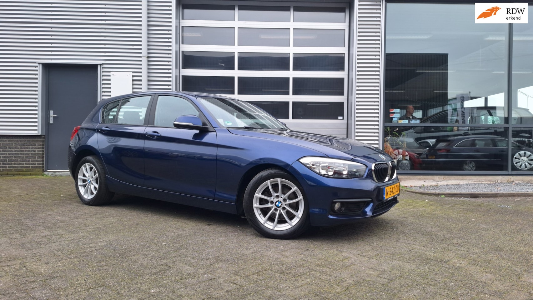 BMW 1-serie - 116i Essential/Cruise/Lm Velgen*Led* - AutoWereld.nl