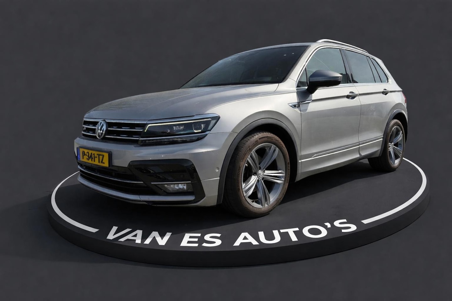 Volkswagen Tiguan - 1.5 TSI 3x R-Line PANO|XENON|VIRTUAL|360CAM - AutoWereld.nl