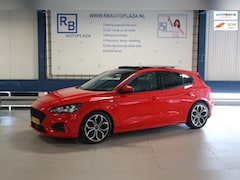 Ford Focus - 1.0 EcoBoost ST Line Business 12 MAANDEN GARANTIE/ FULL OPTIONS / DEALER ONDERHOUDEN
