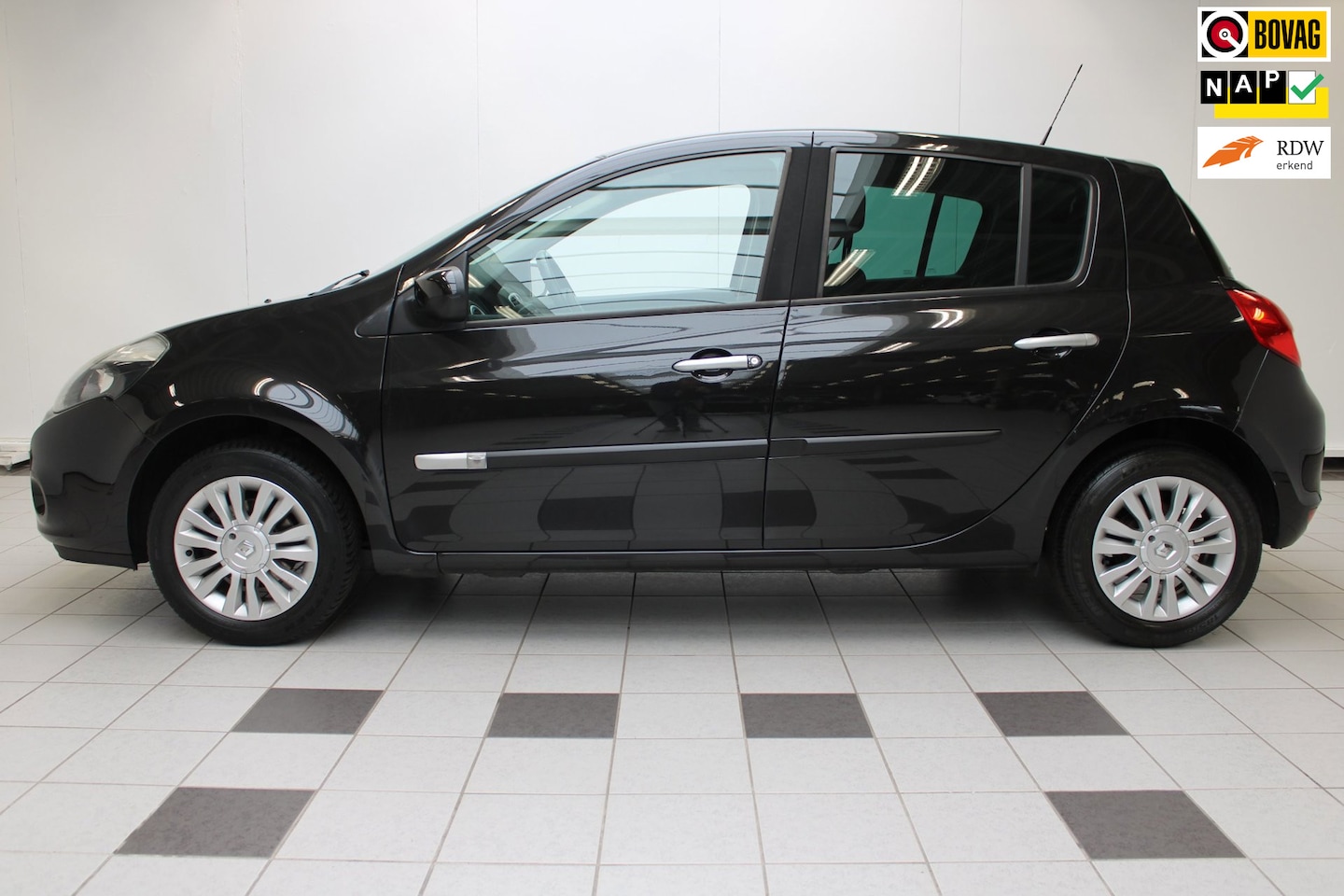Renault Clio - 1.2 Collection - Airco, Cruise Control en NAP - AutoWereld.nl