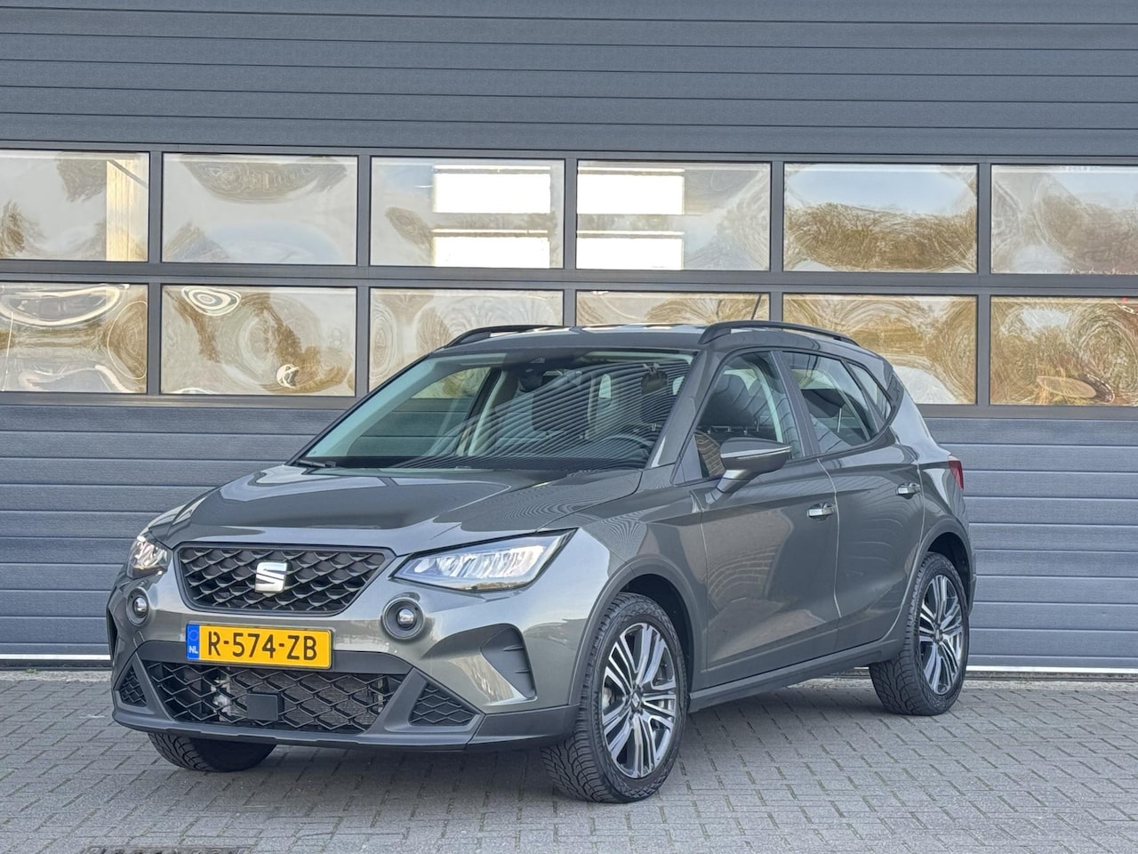 SEAT Arona - 1.0 TSI STYLE I APPLE CARPLAY I CLIMATE CONTROL I CRUISE CONTROL I LICHT METALEN VELGEN - AutoWereld.nl
