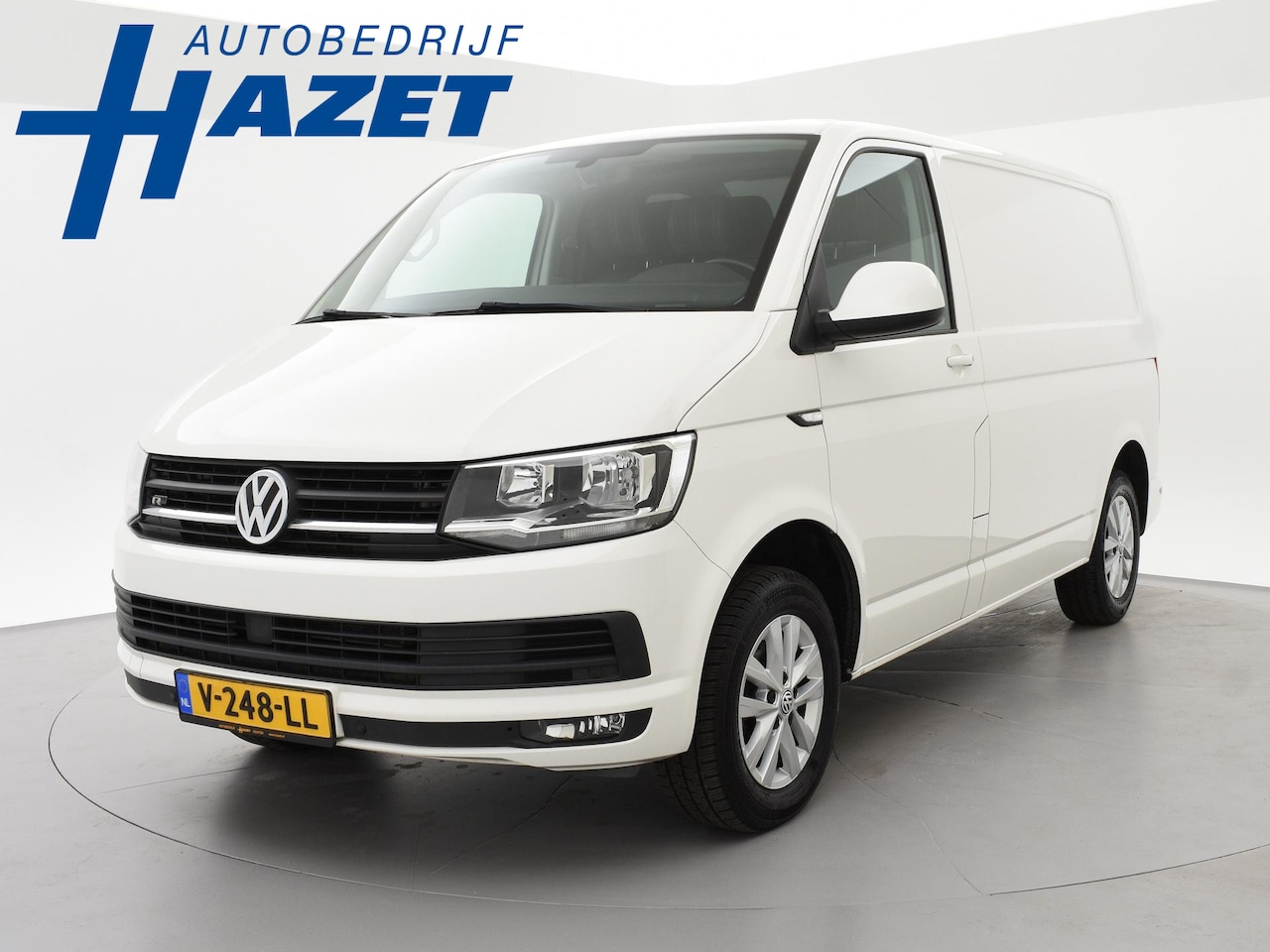 Volkswagen Transporter - 2.0 TDI 150 PK DSG AUT. L1H1 HIGHLINE + CARPLAY | ADAPTIVE CRUISE | TREKHAAK | LMV - AutoWereld.nl