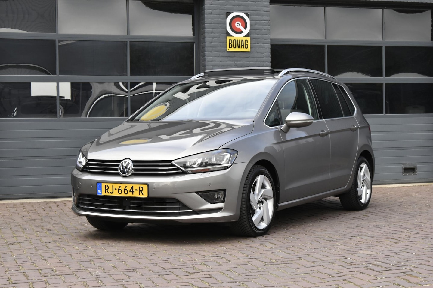 Volkswagen Golf Sportsvan - 1.4 TSI Highline Automaat - AutoWereld.nl