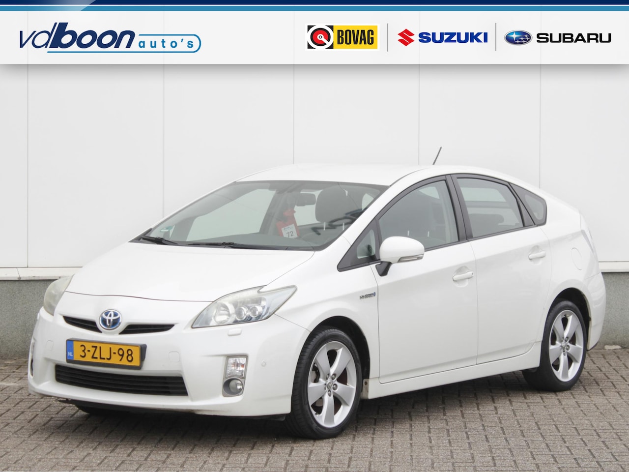 Toyota Prius - 1.8 Aspiration Automaat | Cruise | Camera | Head-up | Lm-Velgen - AutoWereld.nl