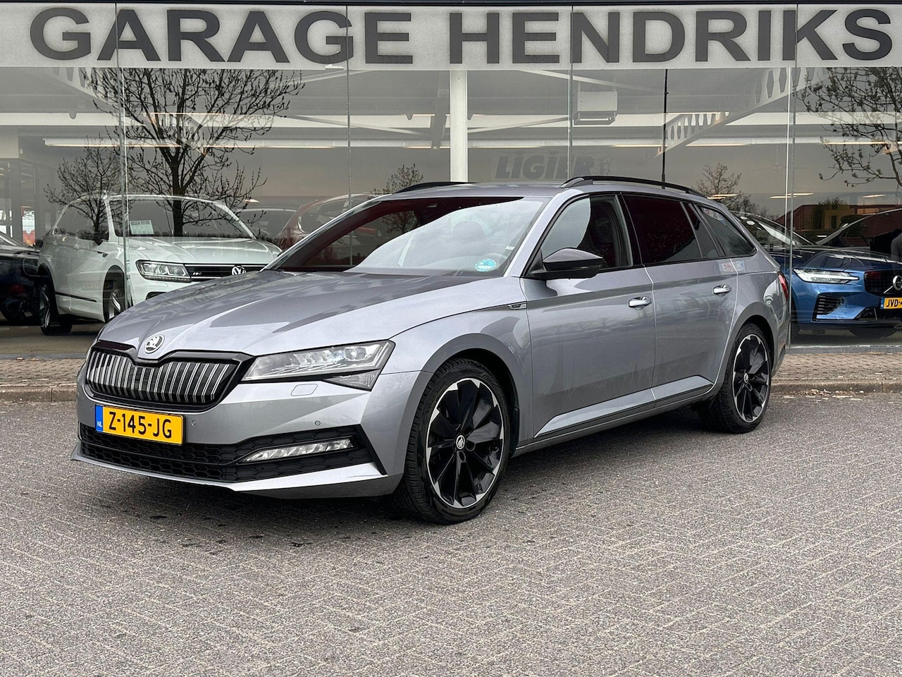 Skoda Superb Combi - 1.4 TSI iV PHEV Sportline Business | Matrix Led | All season | Camera | Climate | cruise c - AutoWereld.nl