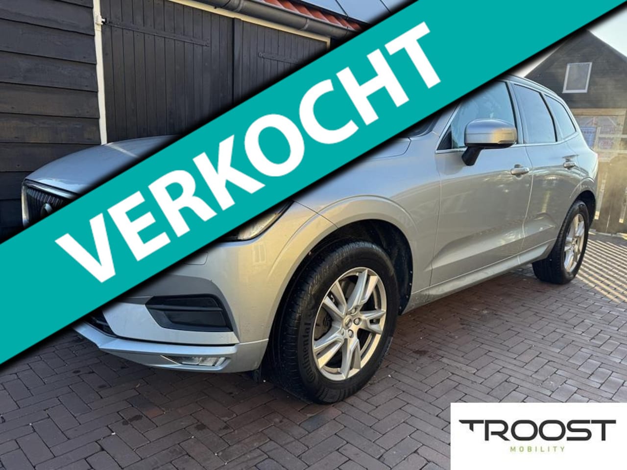 Volvo XC60 - 2.0 D4 Momentum | Trekhaak | Pano | Harman Kardon | Apple Carplay|El stoelen met gehugen - AutoWereld.nl