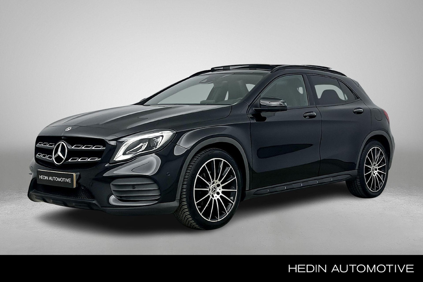 Mercedes-Benz GLA-Klasse - GLA 200 Automaat AMG Line WhiteArt Edition | Nightpakket | Panoramadak | 360° Camera | Har - AutoWereld.nl
