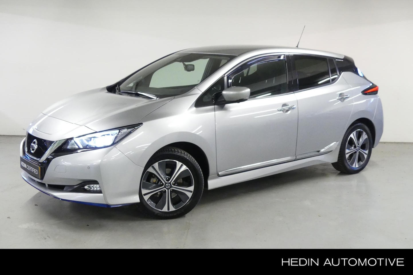 Nissan LEAF - e+ N-Connecta 62 kWh | Connect Multimedia & Navigatie | Camera | Climate Control | Stoelve - AutoWereld.nl