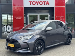 Toyota Yaris - 1.5 Hybrid Executive PARKEERSENSOREN V+A BLINDSPOT 17ÍNCH LICHTMETAAL STOELVERWARM. HEAD U