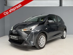 Toyota Aygo - 1.0 VVT-i x-play DAB|Camera|Carplay|Automaat