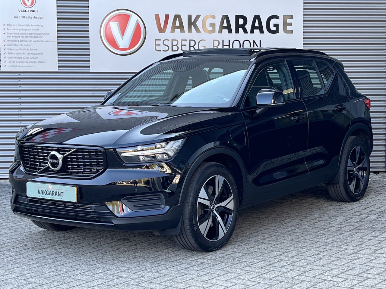 Volvo XC40 - 1.5 T5 Plug-in hybrid PHEV Plus Dark SCHUIFDAK,H/K SOUND - AutoWereld.nl