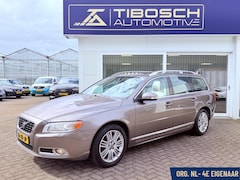 Volvo V70 - 2.5T AUT. 5 Cil. Summum Schuifdak Xenon Trekhaak 1800 kg