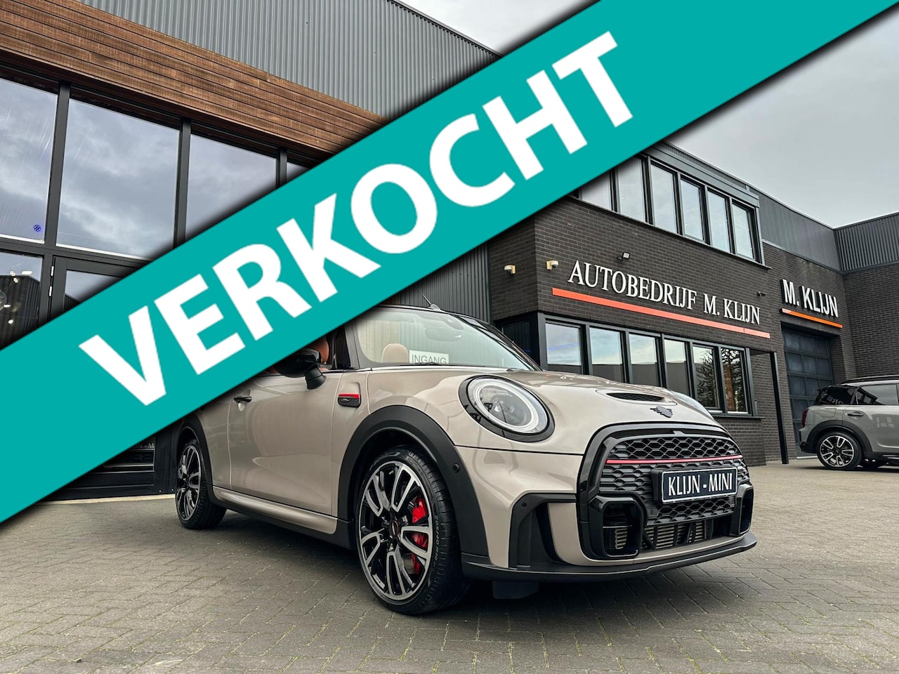 MINI Cabrio - Mini 2.0 John Cooper Works JCW Pack F1 aut 231pk Rooftopgrey/Chesterbrown leer/Bomvol/Btw - AutoWereld.nl