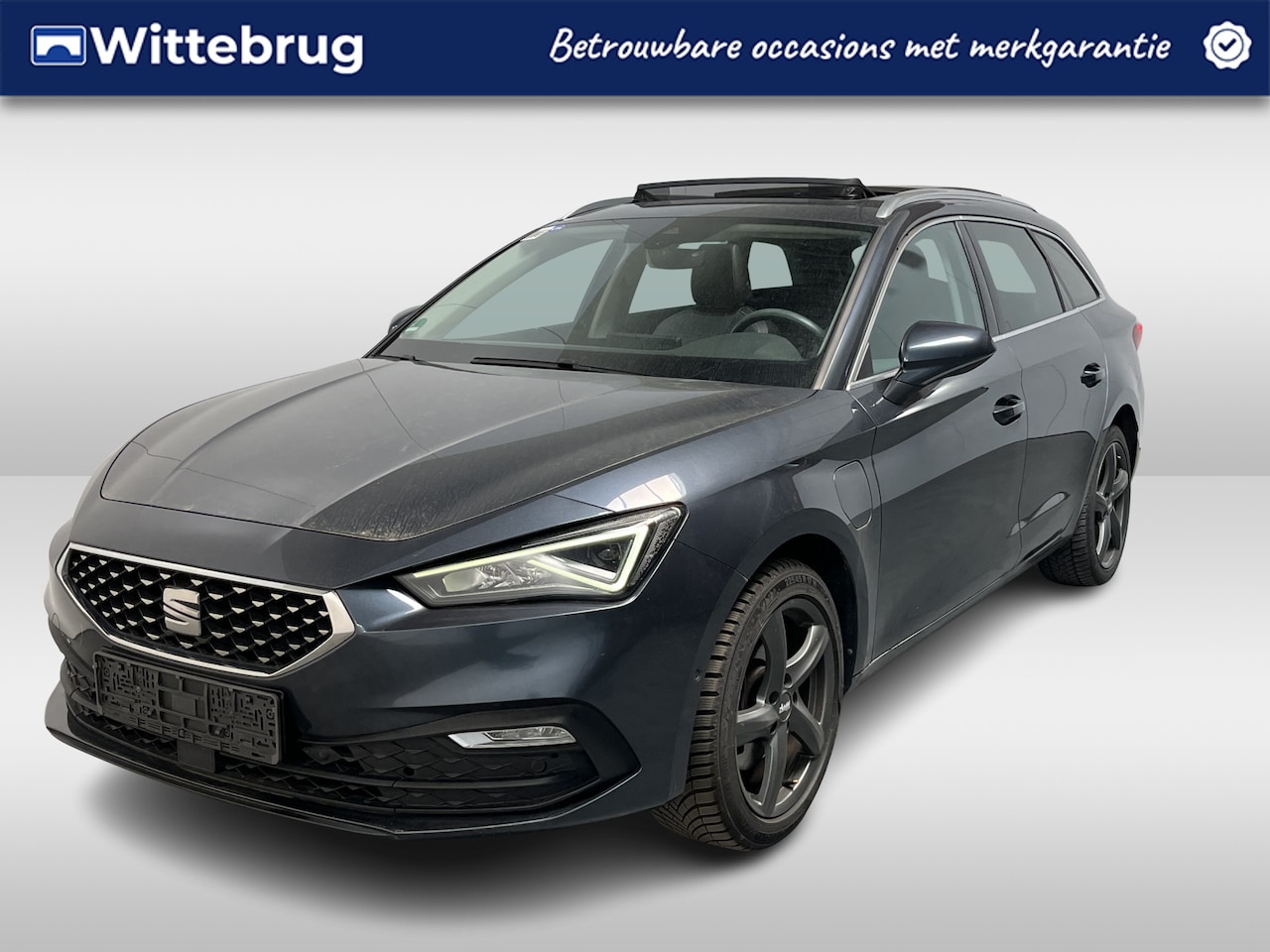 SEAT Leon Sportstourer - 1.4 TSI eHybrid PHEV Xcellence / AUTOMAAT/ PANO/ PARK. SENSOREN/ KEYLESS/ STOEL-STUURVERWA - AutoWereld.nl