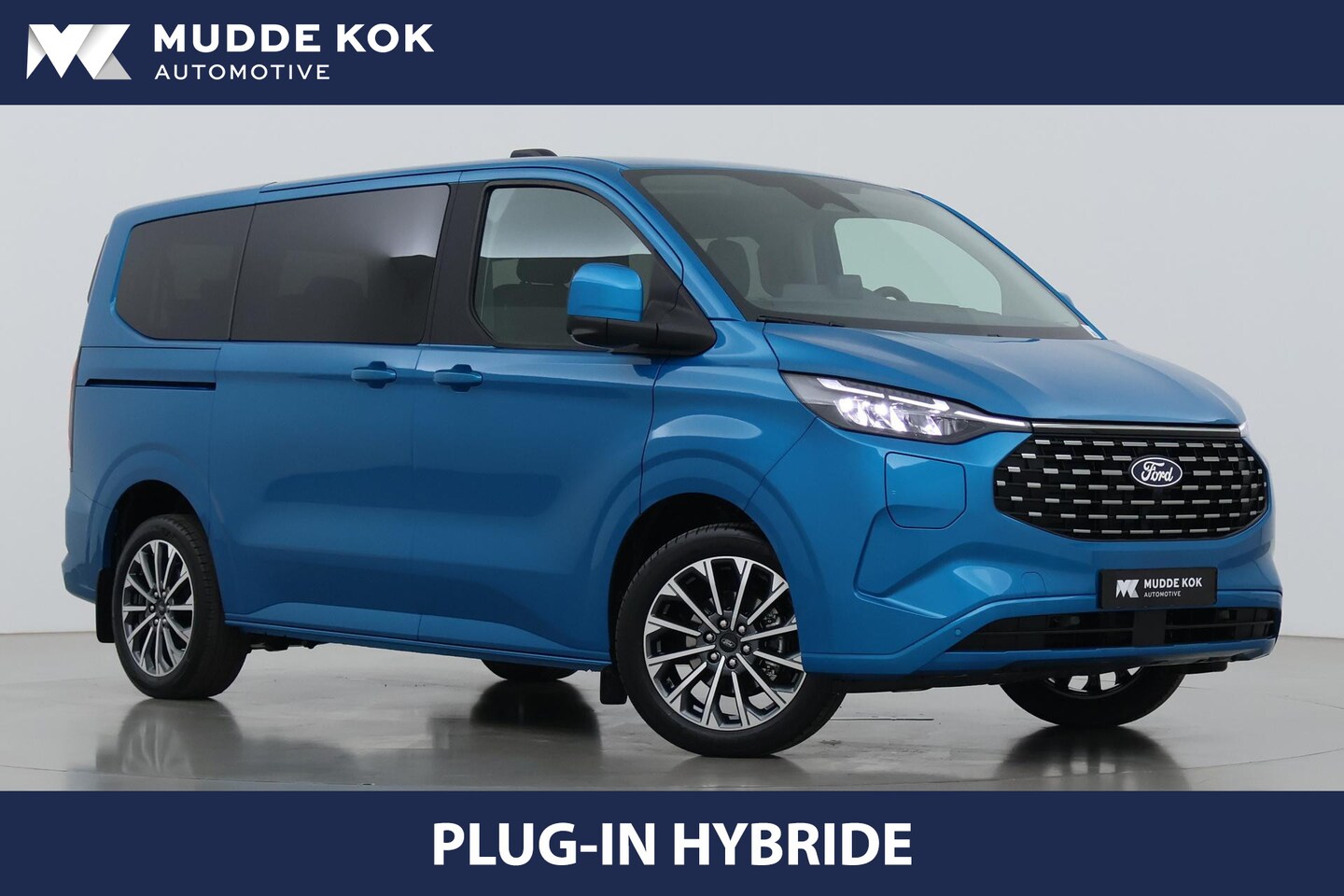 Ford Transit Custom Tourneo - 340 2.5 PHEV L1H1 Titanium X | 8P | Panoramadak | ACC | Elektrische Schuifdeuren | Trekhaa - AutoWereld.nl