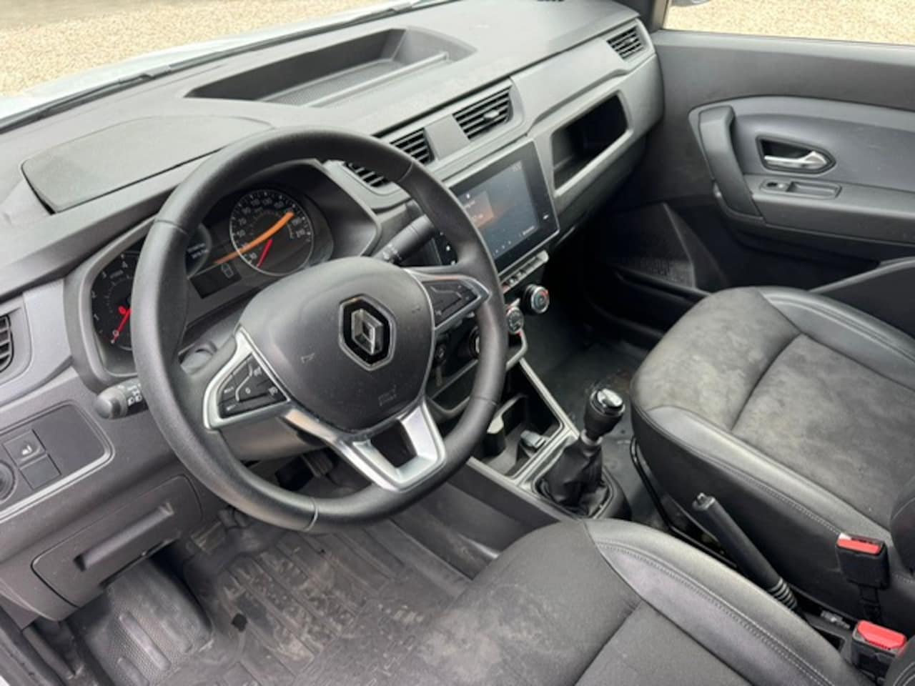 Renault Express - 1.5 dCi 75 Comfort + 1.5 dCi 75 Comfort