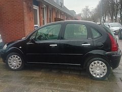 Citroën C3 - 1.4i Ligne Prestige APK tot januari 2027.