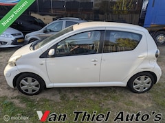 Toyota Aygo - 1.0-12V Aspiration Green