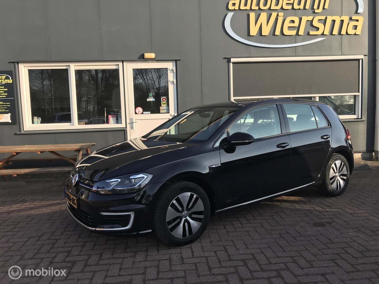 Volkswagen e-Golf - 136 PK SOH 90% E-DITION - AutoWereld.nl