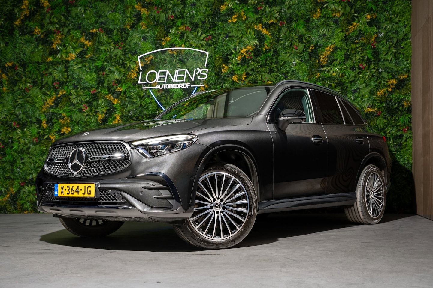 Mercedes-Benz GLC-klasse - 400e 4MATIC AMG Line / Pano / Burmester / 360 - AutoWereld.nl