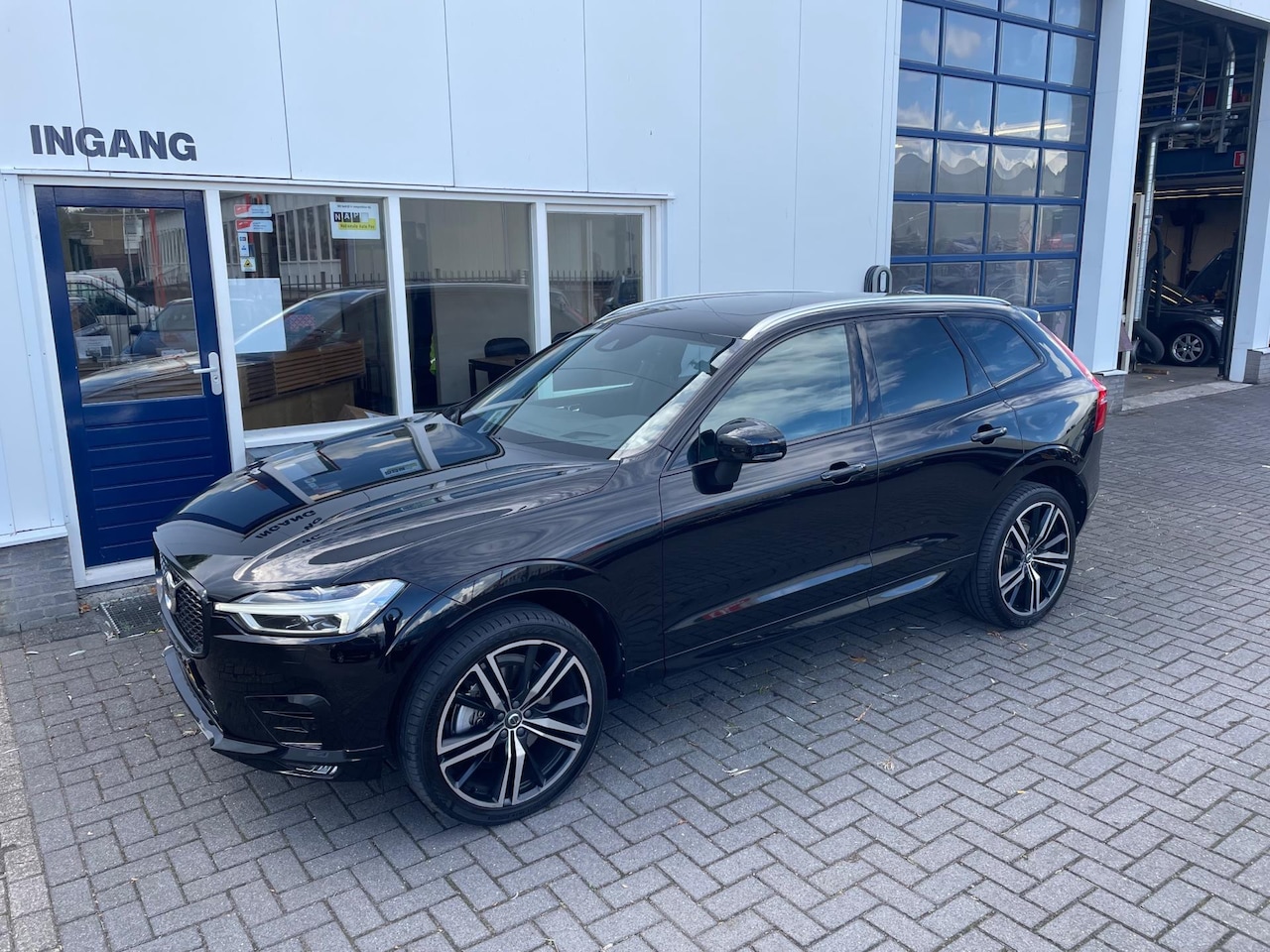 Volvo XC60 - 2.0 T5 AWD R-Design 2.0 T5 AWD R-Design - AutoWereld.nl