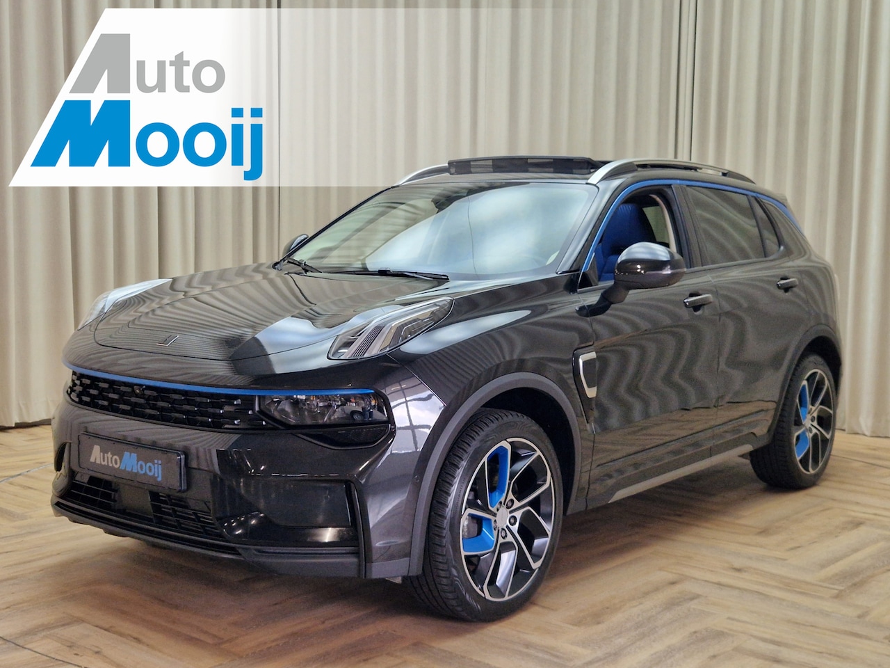Lynk & Co 01 - 1.5 Hybride / Zwart / MY 23 FACELIFT / Zwarte Hemel / Slechts 30.572 km / Infinity Sound / - AutoWereld.nl
