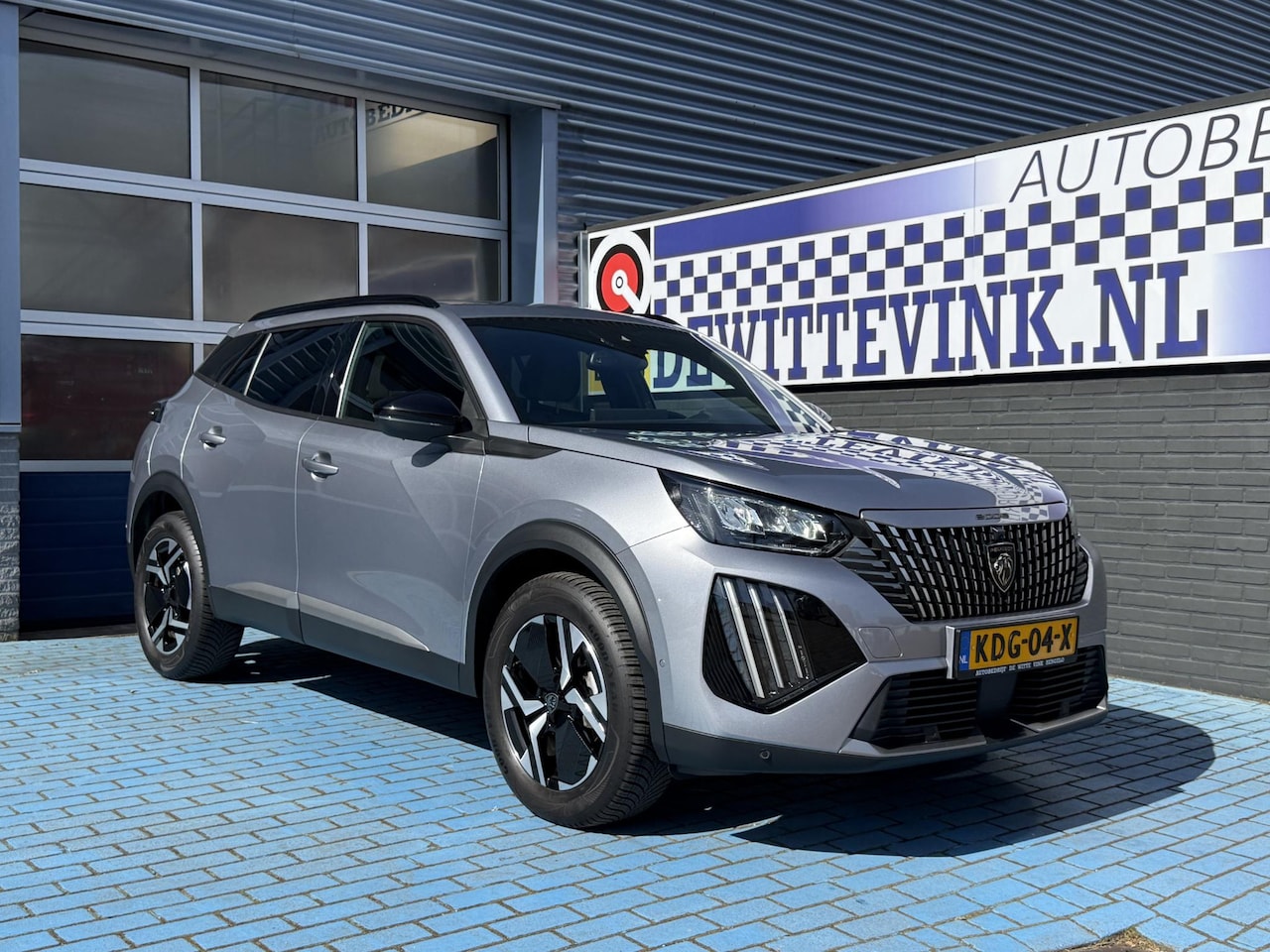 Peugeot 2008 - 1.2 AUTOMAAT CRUISE STOELVERW P-CAM APPLE 4-SEASON - AutoWereld.nl