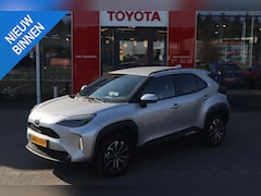 Toyota Yaris Cross - HYBRID 115 FIRST EDITION NL-AUTO STOEL/STUURVERW P-SENSOREN BLIND-SPOT KEYLESS 17'' LM-VEL