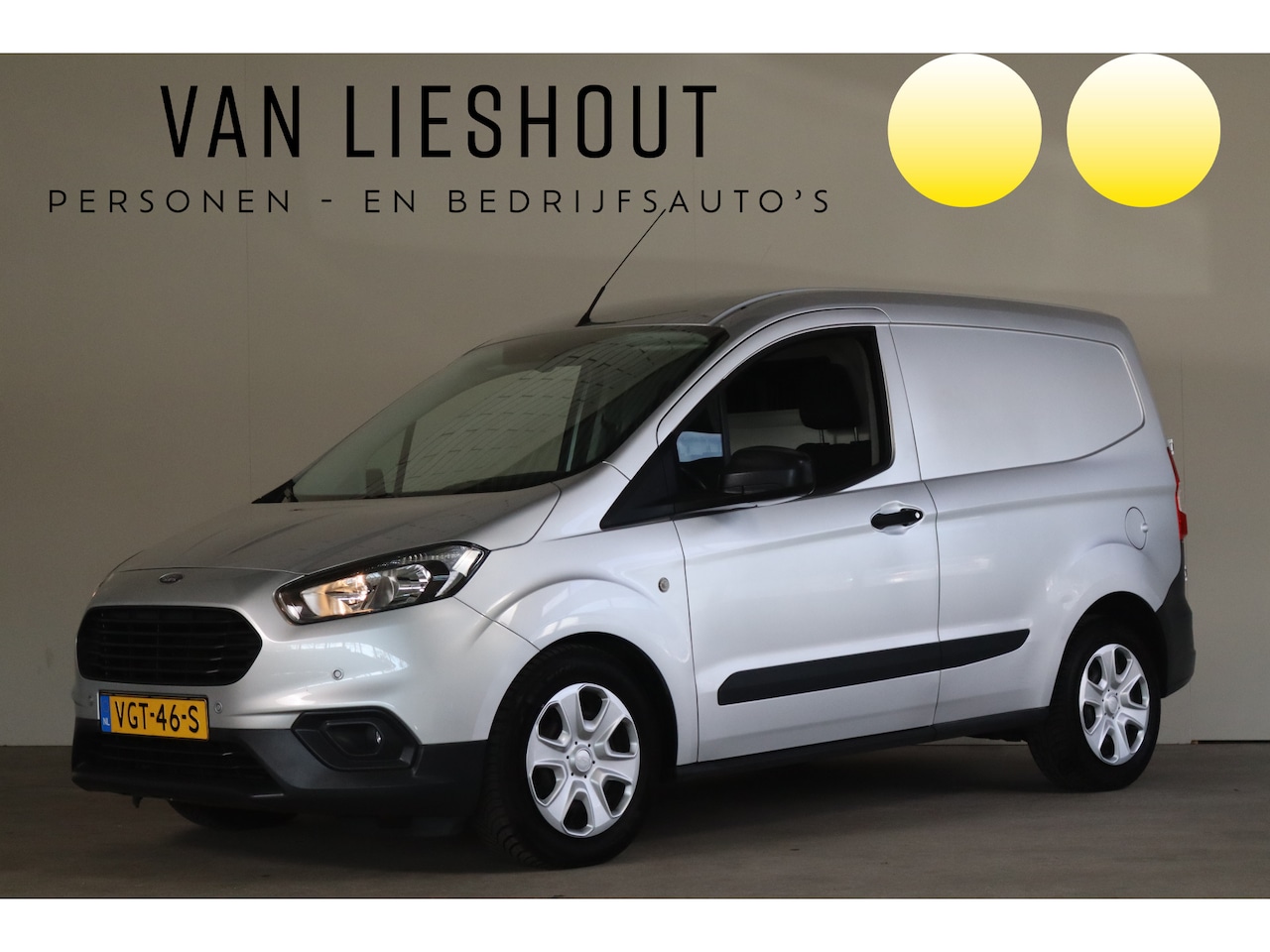 Ford Transit Courier - 1.5 TDCI Trend Duratorq S&S NL-Auto!! Navigatie I PDC - AutoWereld.nl