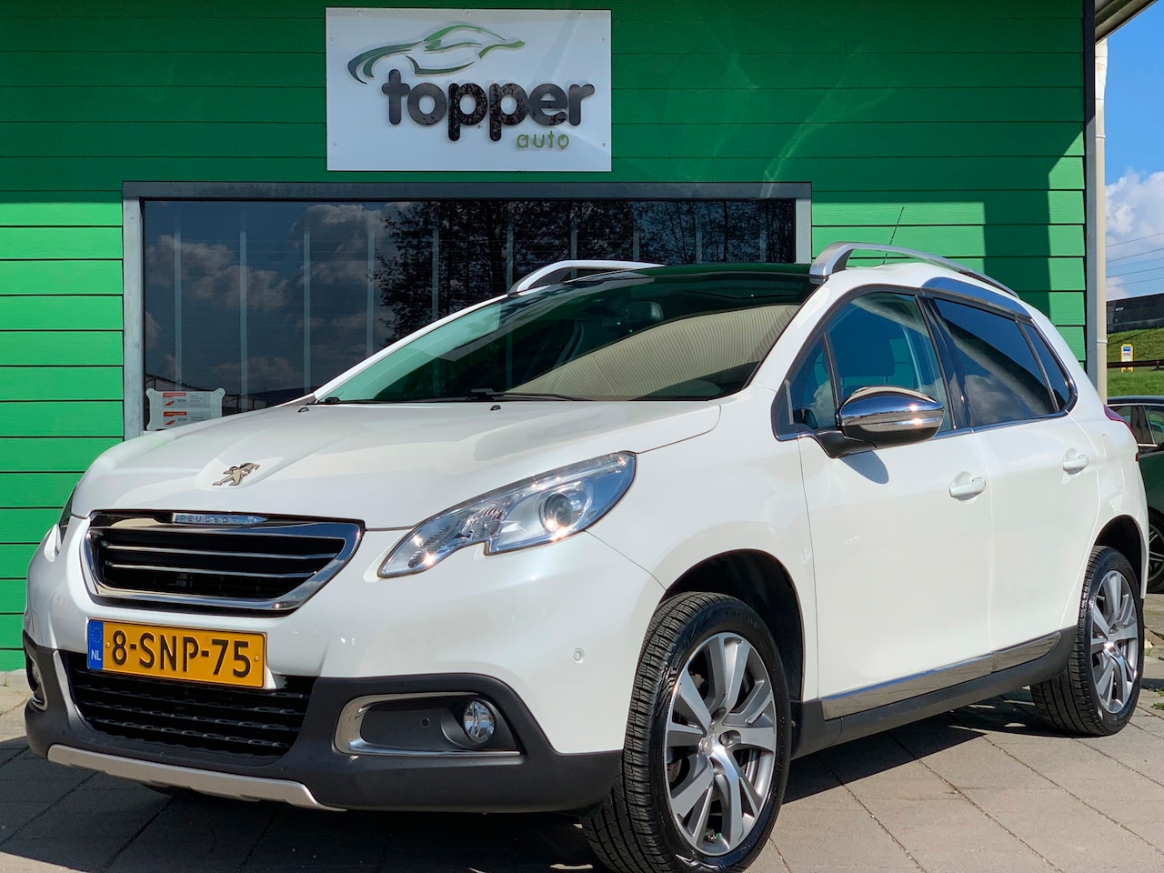 Peugeot 2008 - 1.6 VTi Féline|Navigatie|PanoDak|Trekhaak| - AutoWereld.nl