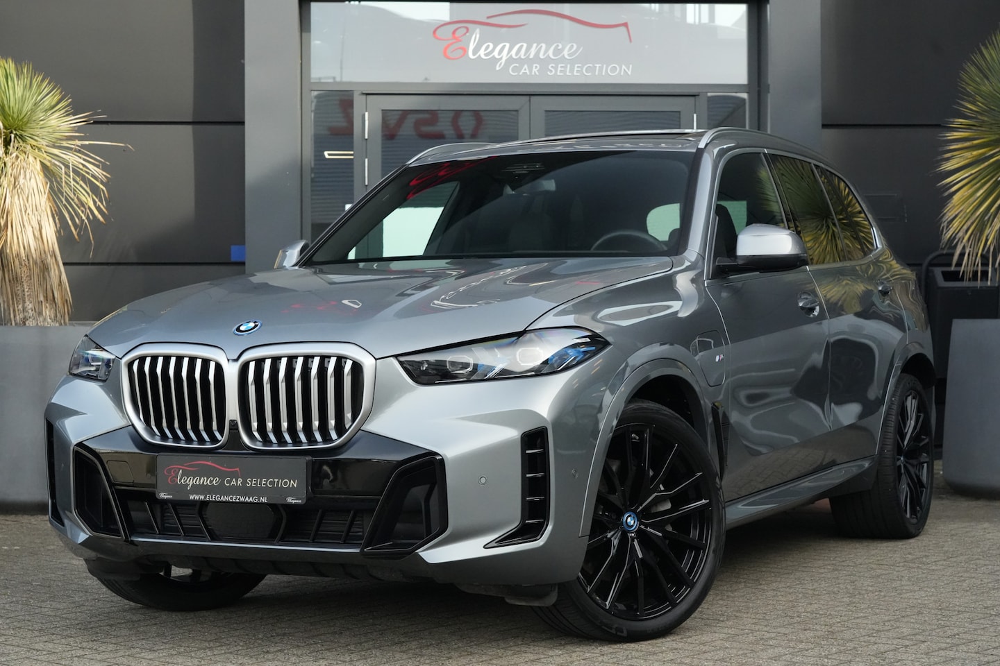 BMW X5 - xDrive50e M Sport 490pk Panoramadak/AR/HUD/360Camera - AutoWereld.nl