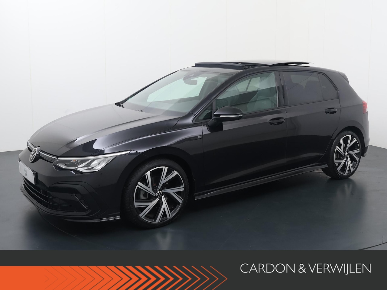 Volkswagen Golf - 1.5 eTSI R-Line Business+ | 150 PK | Automaat | Panoramadak | Adaptive cruise control | Ac - AutoWereld.nl