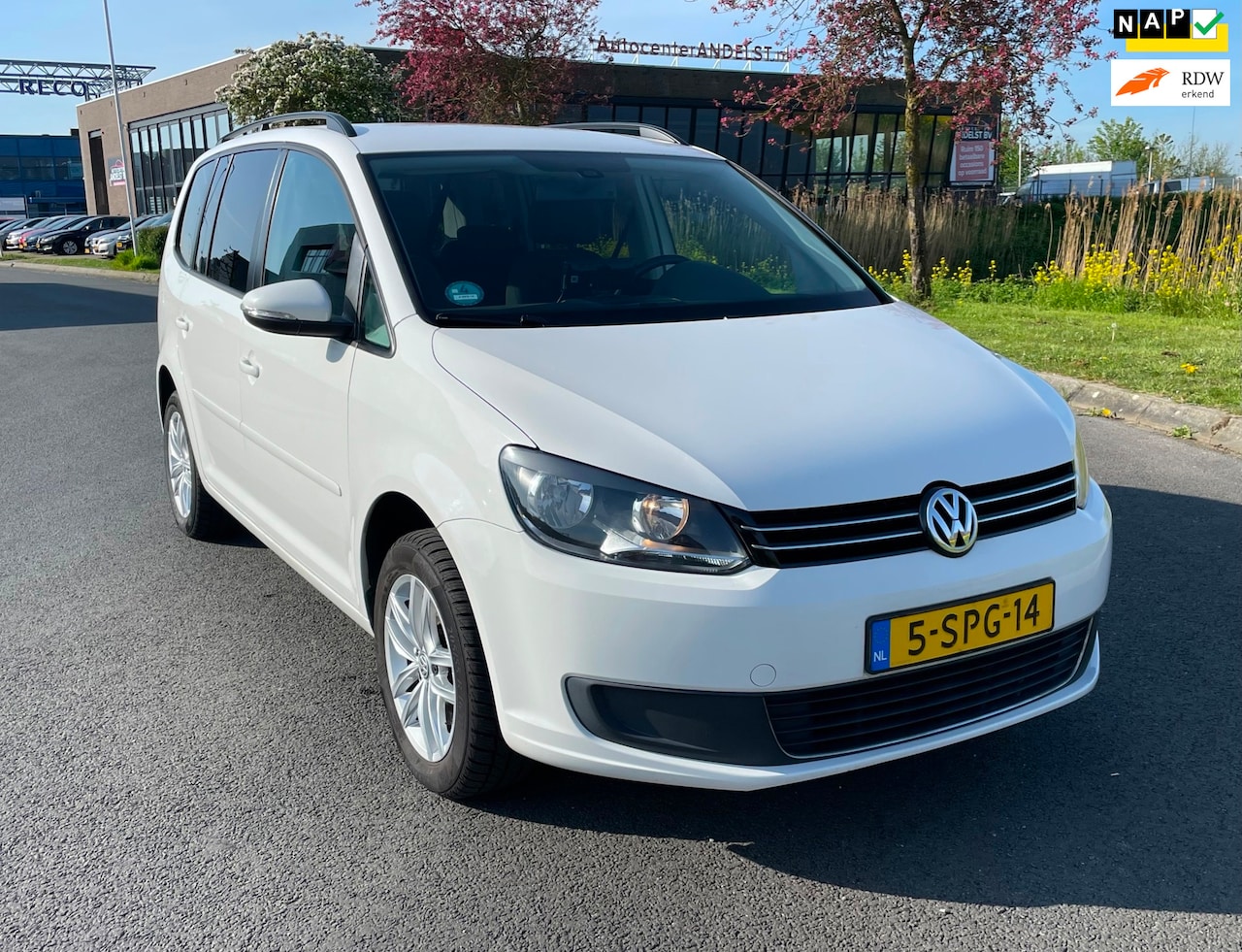 Volkswagen Touran - 1.4 TSI Comfortline 1.4 TSI Comfortline, Aut, CarPlay, Cruise/Climate control, Bluetooth, Lmv, Pdc, Geen impor - AutoWereld.nl