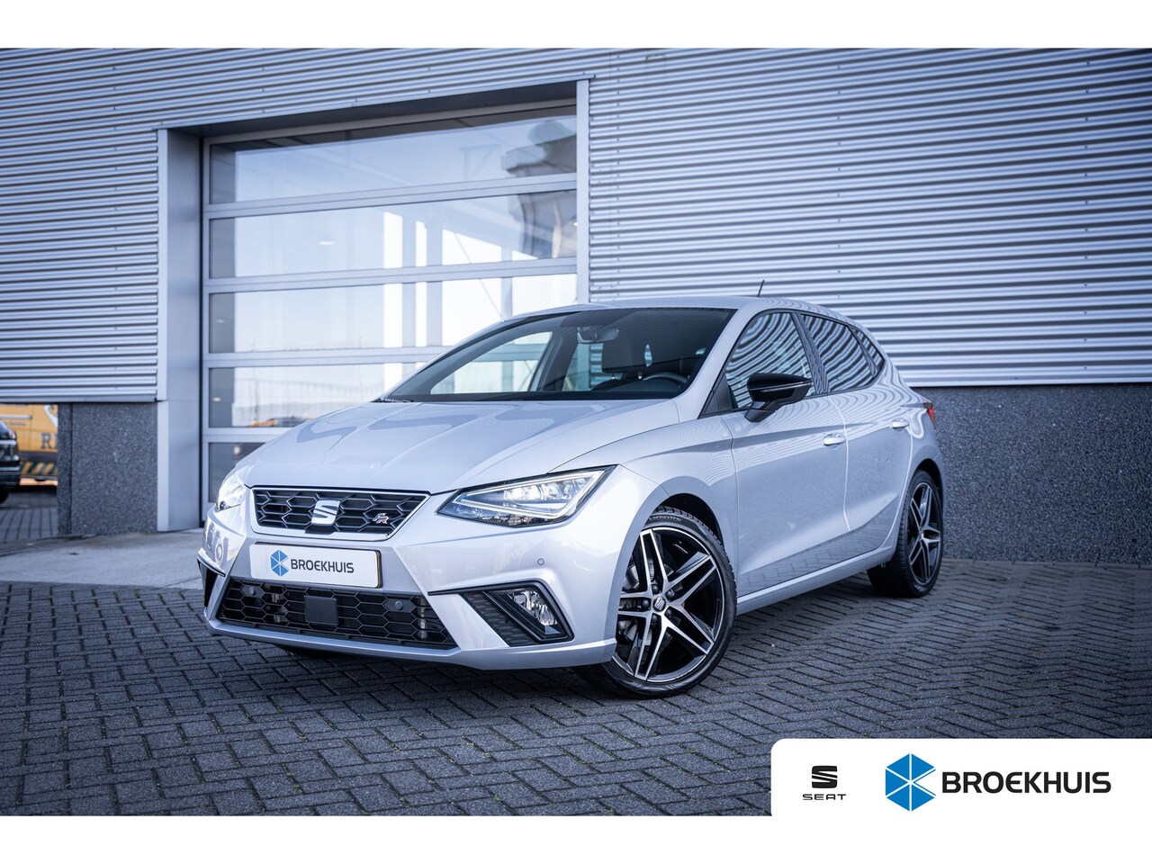 SEAT Ibiza - 1.0 TSI FR Business Intense Plus Beats Audio | Achteruitrijcamera | Lichtmetalen velgen 18 - AutoWereld.nl