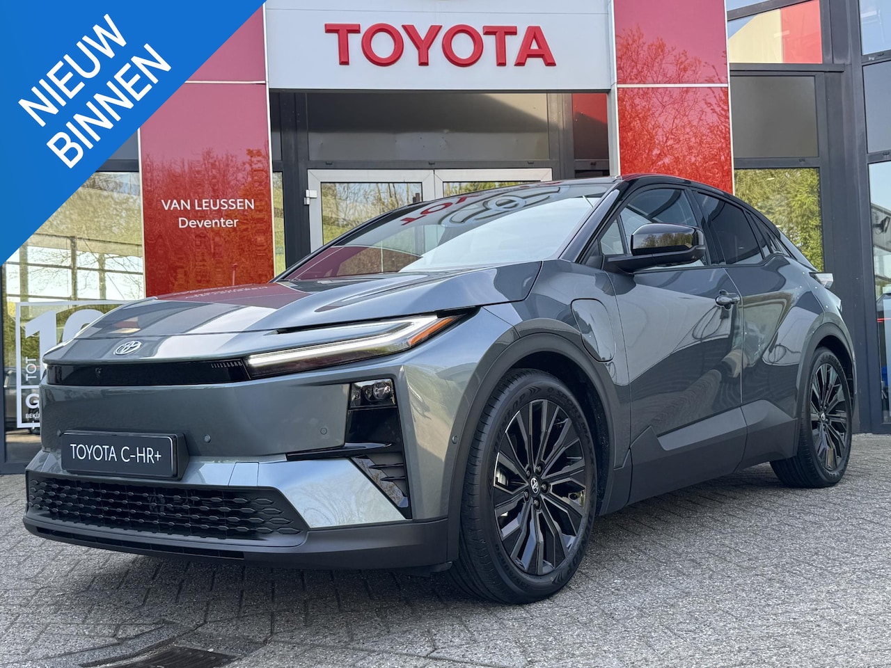 Toyota C-HR - Executive AWD 77 kWh NIEUW DIRECT UIT VOORRAAD LEVERBAAR - AutoWereld.nl