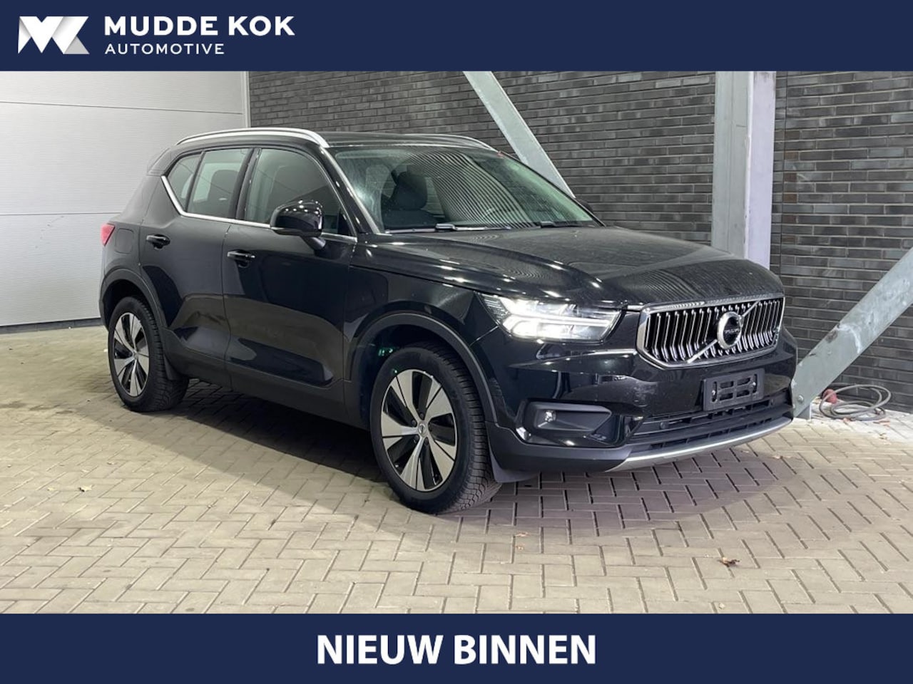 Volvo XC40 - T4 Recharge Inscription Expr. | Apple Carplay | Elektrische Achterklep | Keyless - AutoWereld.nl