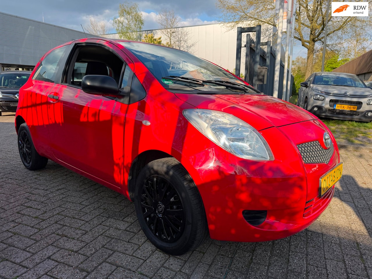 Toyota Yaris - 1.0 VVTi +airco, elec pakket, 1e eigenaar 94.000 km, apk t/m 30-11-2027 zeer mooie auto, r - AutoWereld.nl