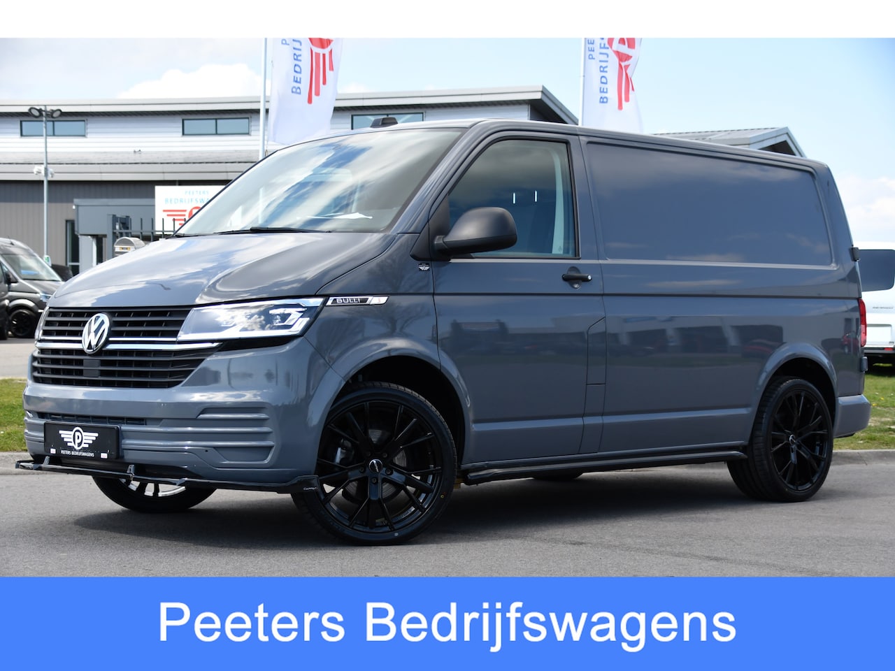 Volkswagen Transporter - 2.0 TDI L1H1 28 Bulli Virtual Cockpit, Cruise, Camera, 150pk, LED, Airco, Trekhaak, Uniek! - AutoWereld.nl