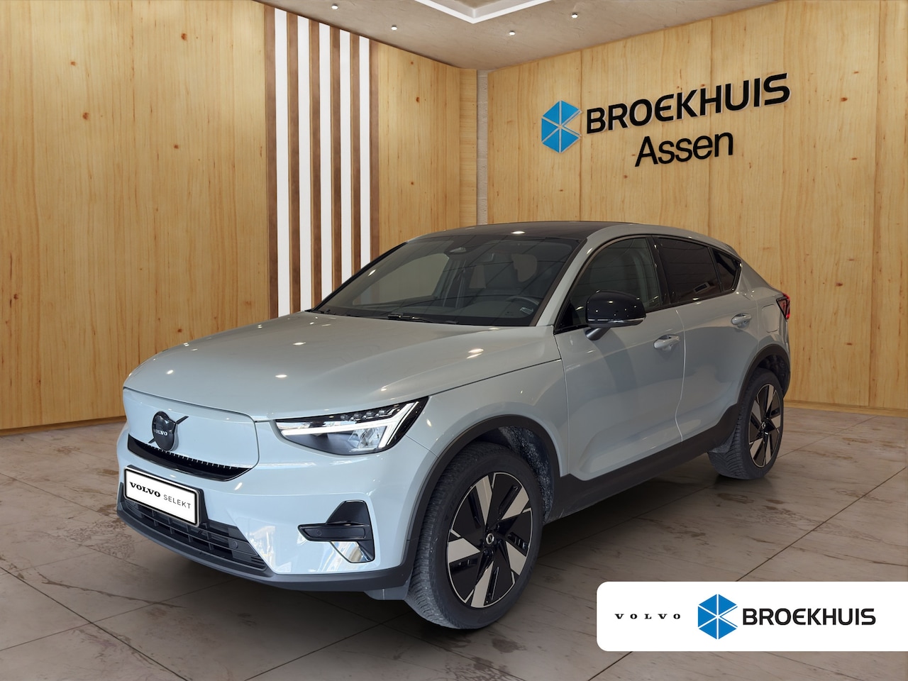 Volvo C40 - Single Motor Extened Range Core 82 kWh | Camera | Panorama dak | Parkeer sensoren V+A | Ex - AutoWereld.nl