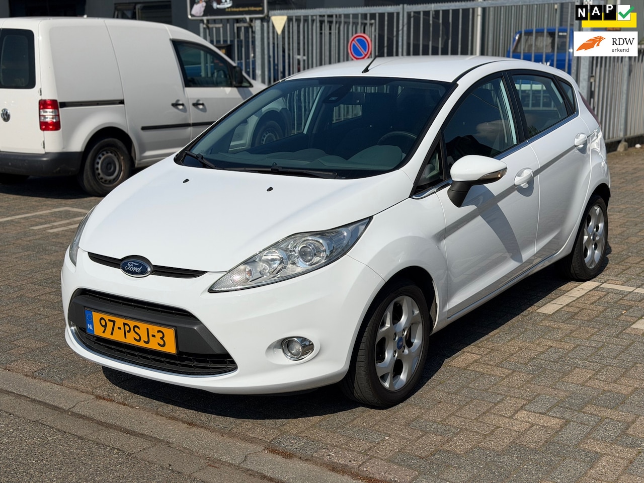 Ford Fiesta - 1.25 Titanium | Parkeersens. | Nwe DB-Riem | Airco | Cruise | Vol Onderhouden | LMV | Zeer - AutoWereld.nl